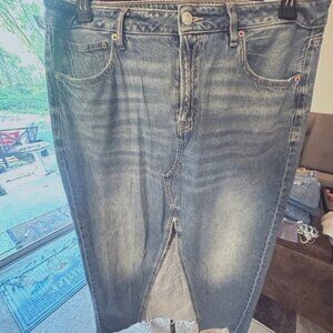 AE Maxi Jean Skirt w/ Slit